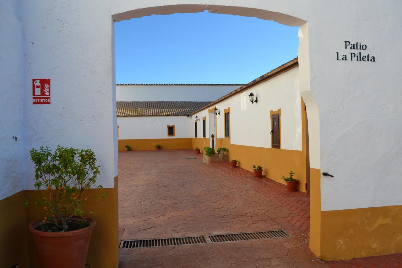 Hotel La Giralda Burguillos Del Cerro Zewnętrze zdjęcie