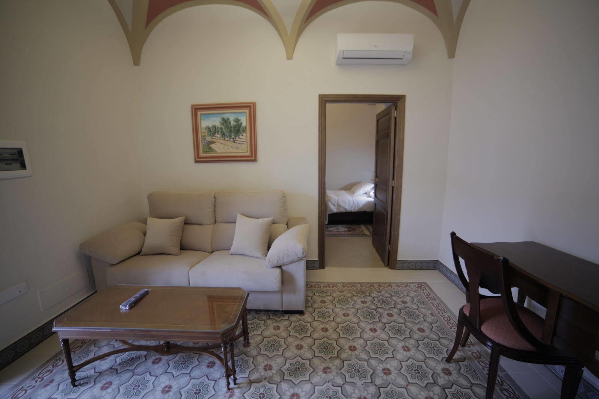 Hotel La Giralda Burguillos Del Cerro Zewnętrze zdjęcie