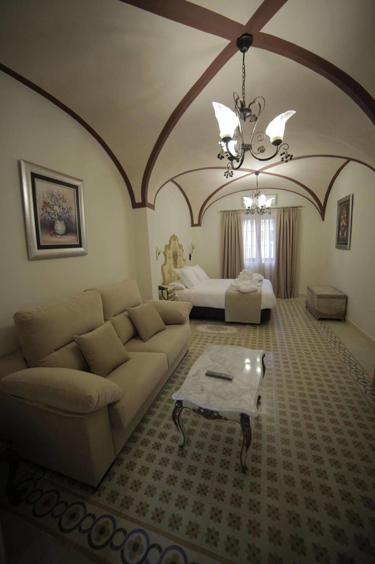 Hotel La Giralda Burguillos Del Cerro Zewnętrze zdjęcie