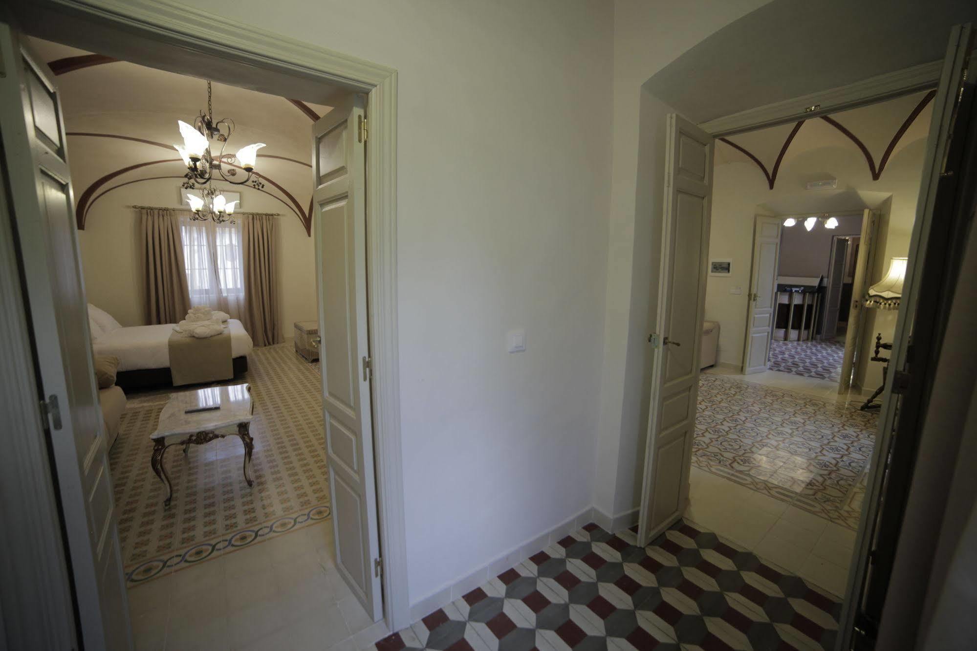 Hotel La Giralda Burguillos Del Cerro Zewnętrze zdjęcie