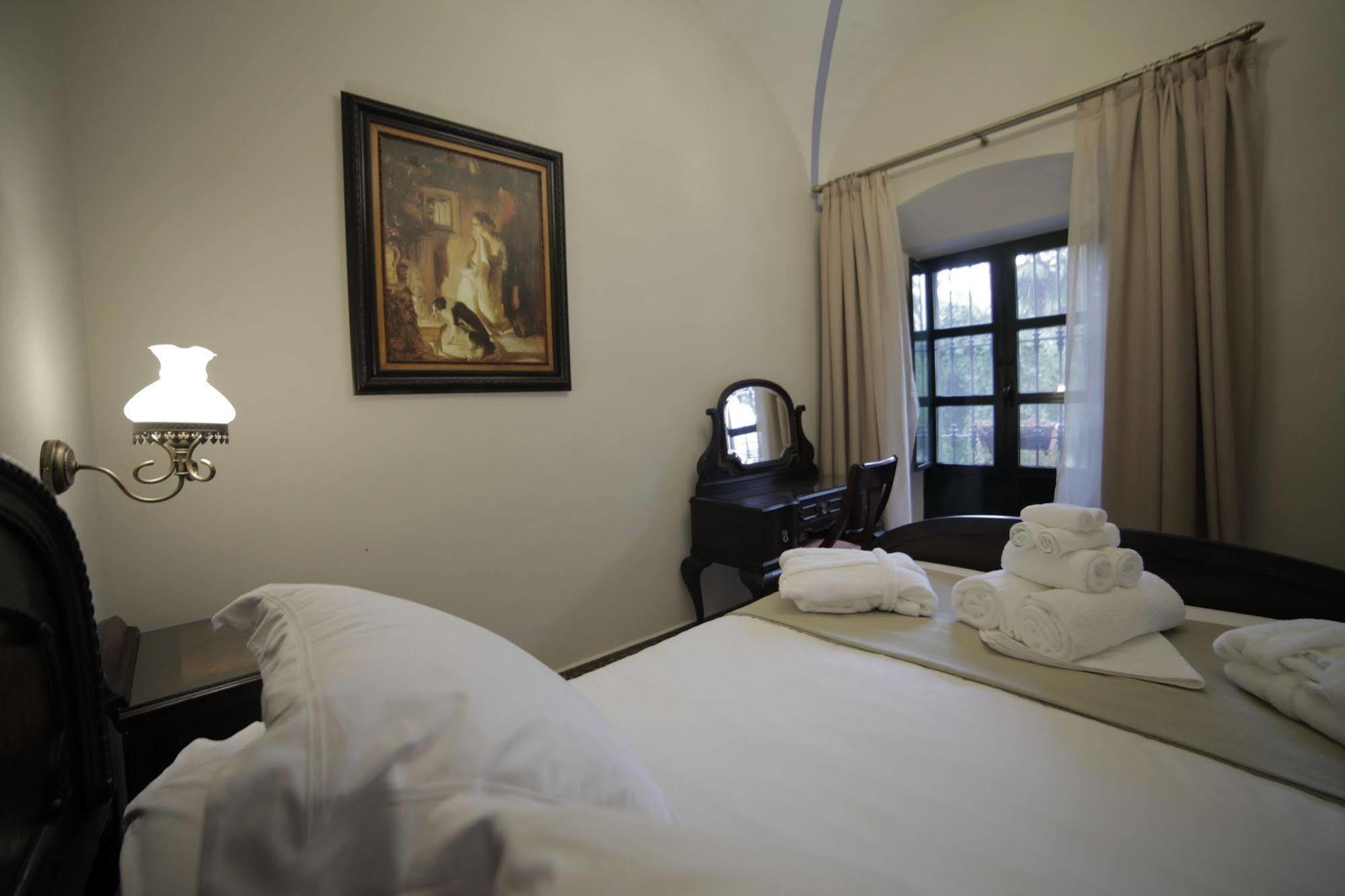 Hotel La Giralda Burguillos Del Cerro Zewnętrze zdjęcie