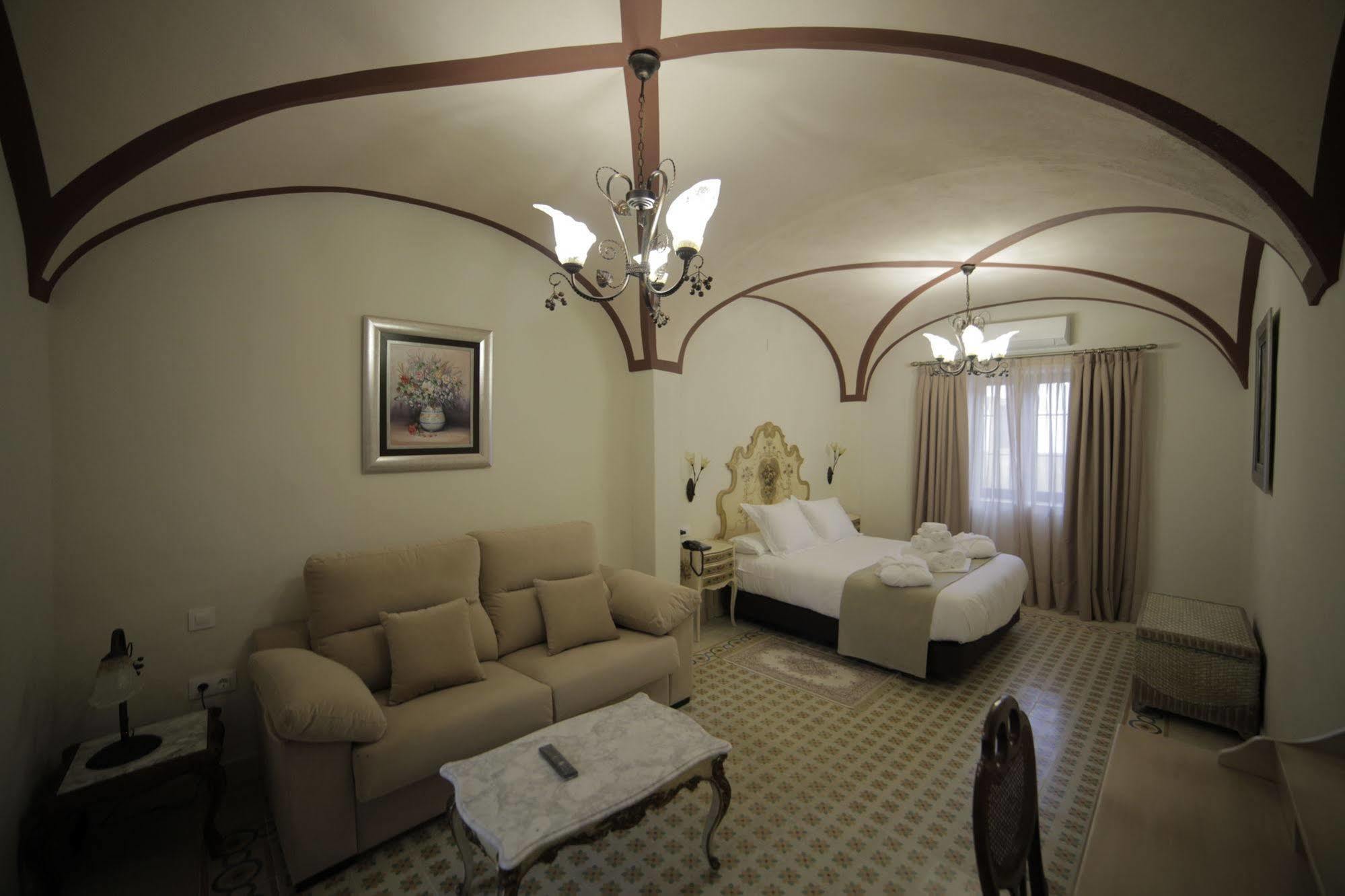 Hotel La Giralda Burguillos Del Cerro Zewnętrze zdjęcie