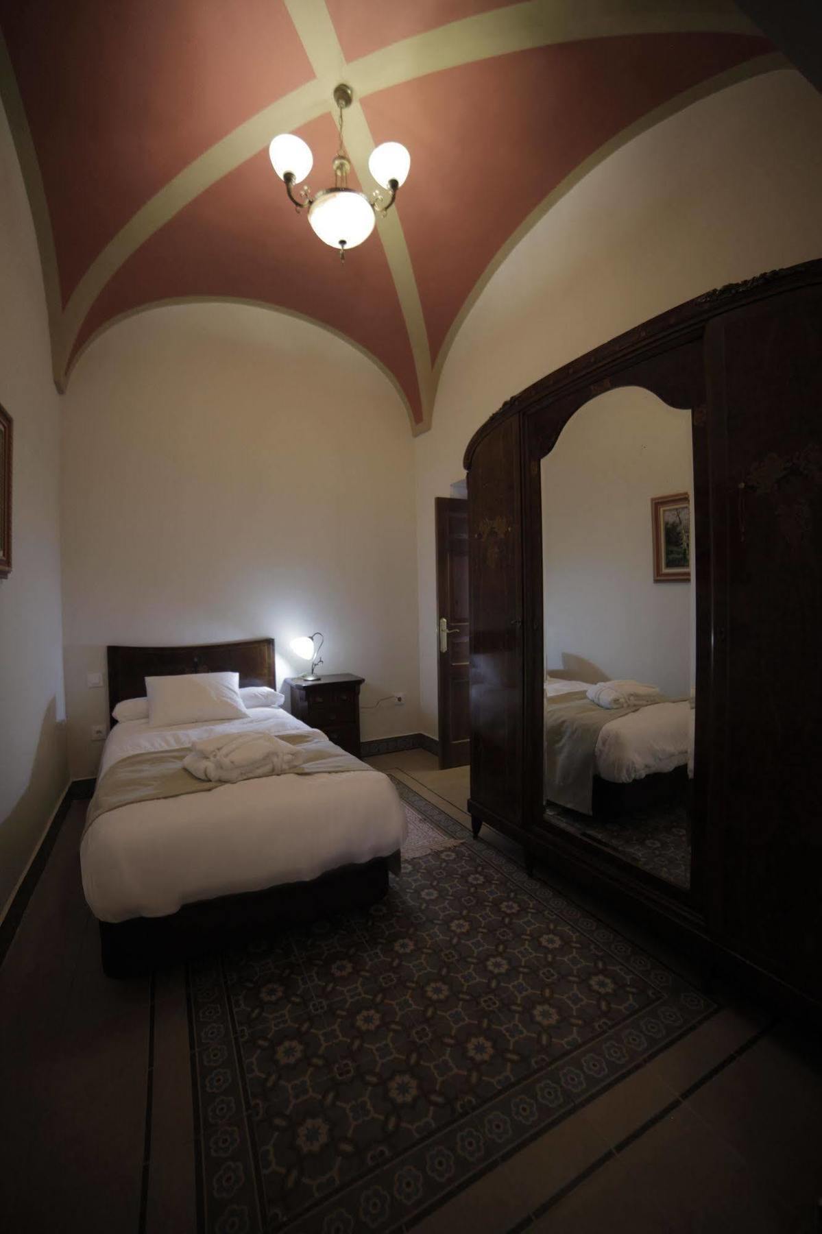 Hotel La Giralda Burguillos Del Cerro Zewnętrze zdjęcie